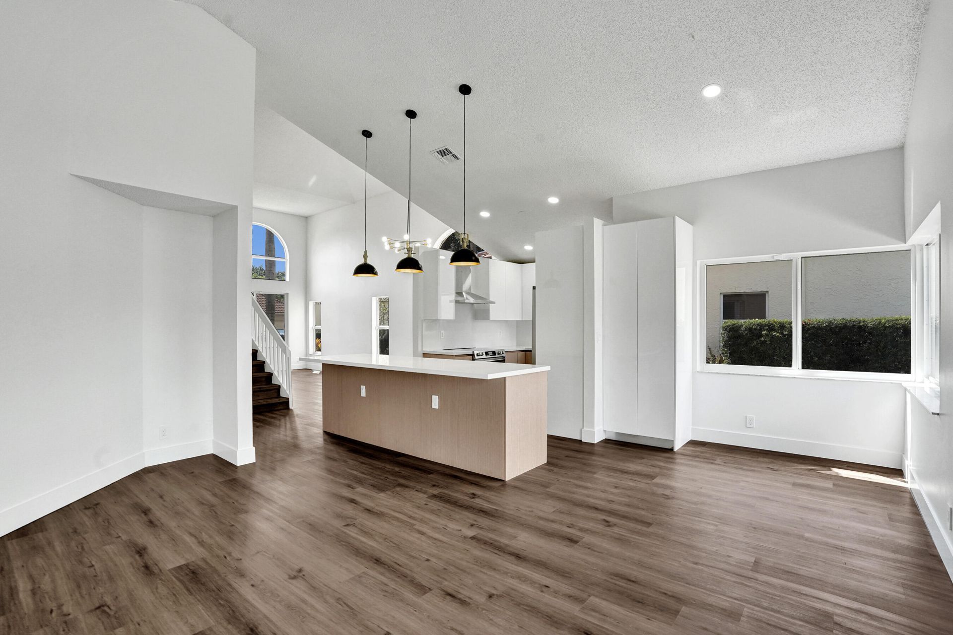 8865 Lake Park Circle S, Davie, FL 33328 Photo