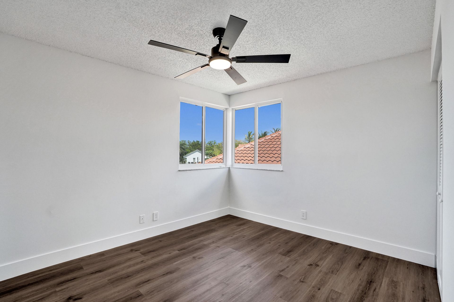 8865 Lake Park Circle S, Davie, FL 33328 Photo