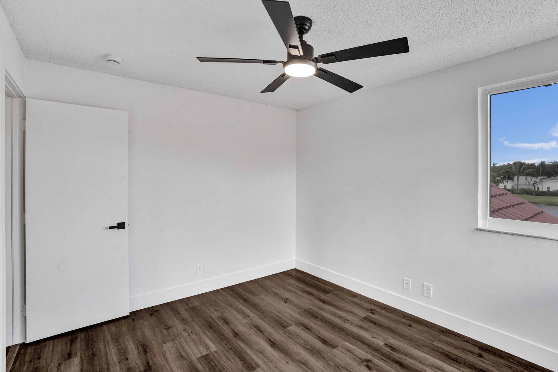 8865 Lake Park Circle S, Davie, FL 33328 Photo