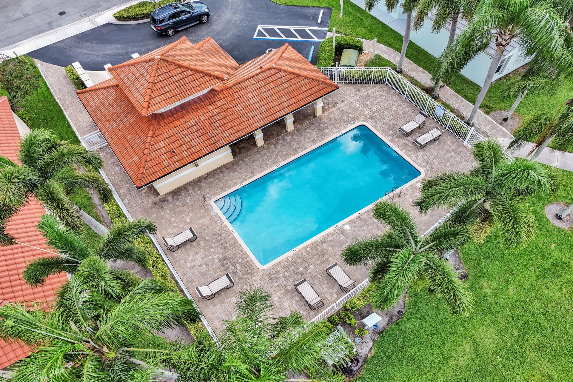 8865 Lake Park Circle S, Davie, FL 33328 Photo