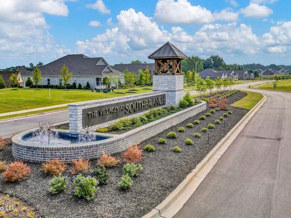 8295 Bankhead Drive, Olive Branch, MS 38654
