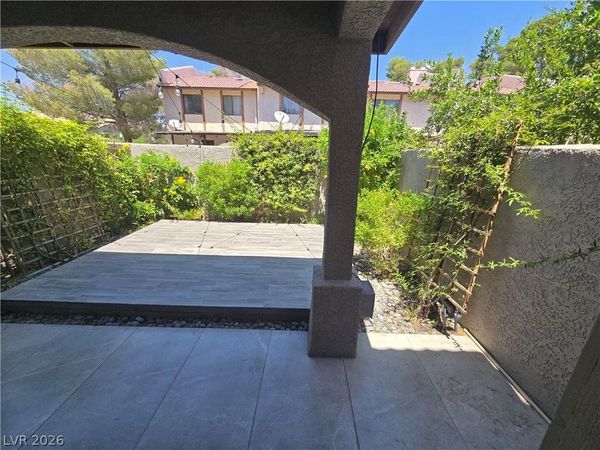 5264 Child Court , Unit 95, Las Vegas, NV 89103