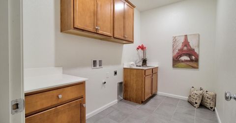 498 Central Pacific St, Lathrop, CA 95330 Photo