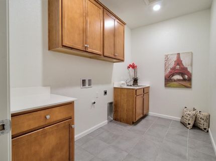 498 Central Pacific St, Lathrop, CA 95330 Photo