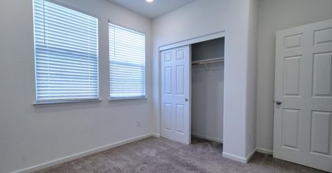498 Central Pacific St, Lathrop, CA 95330 Photo