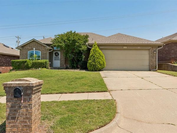 117 Sandstone Drive, Norman, OK 73071