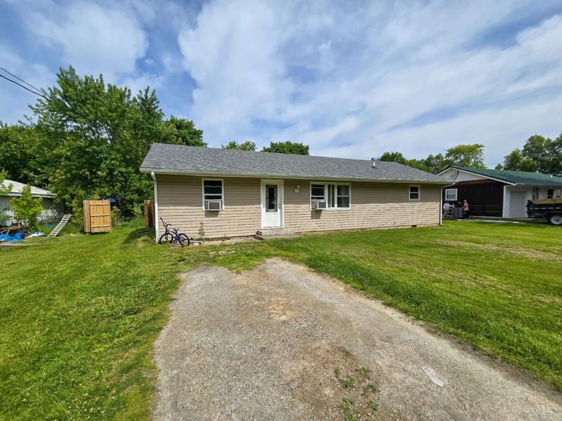 5464 Oak Grove Avenue, Blanchester, OH 45107 Photo 2