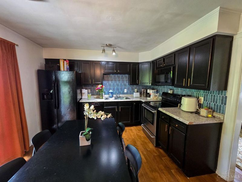 5464 Oak Grove Avenue, Blanchester, OH 45107 Photo 9