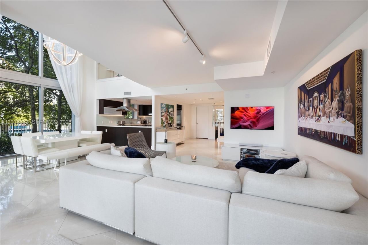 7928 East Drive , Unit 106, North Bay Village, FL 33141 Photo