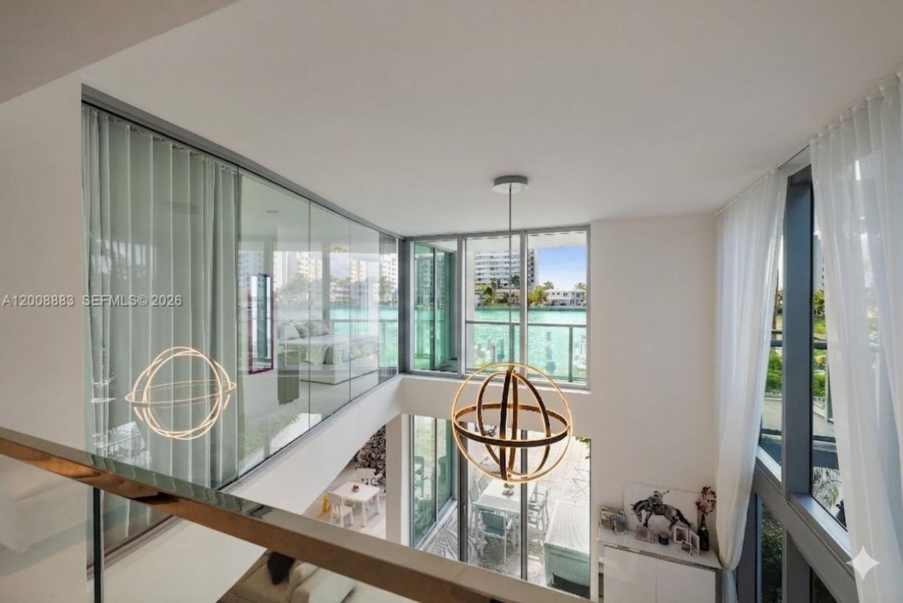 7928 East Drive , Unit 106, North Bay Village, FL 33141 Photo