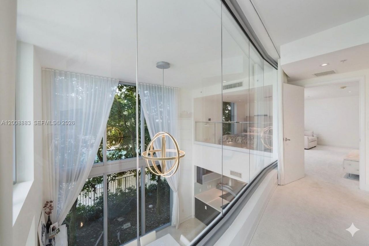 7928 East Drive , Unit 106, North Bay Village, FL 33141 Photo