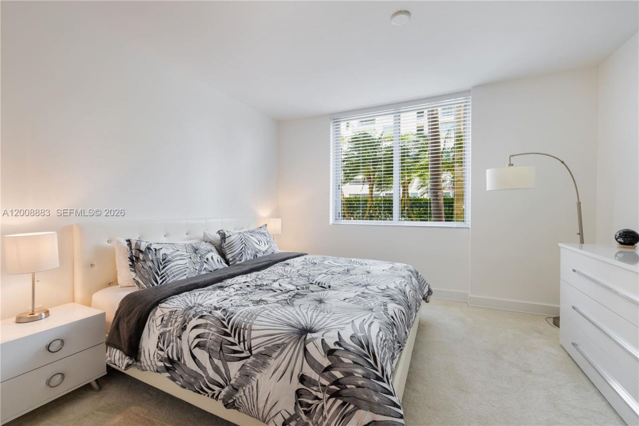 7928 East Drive , Unit 106, North Bay Village, FL 33141 Photo