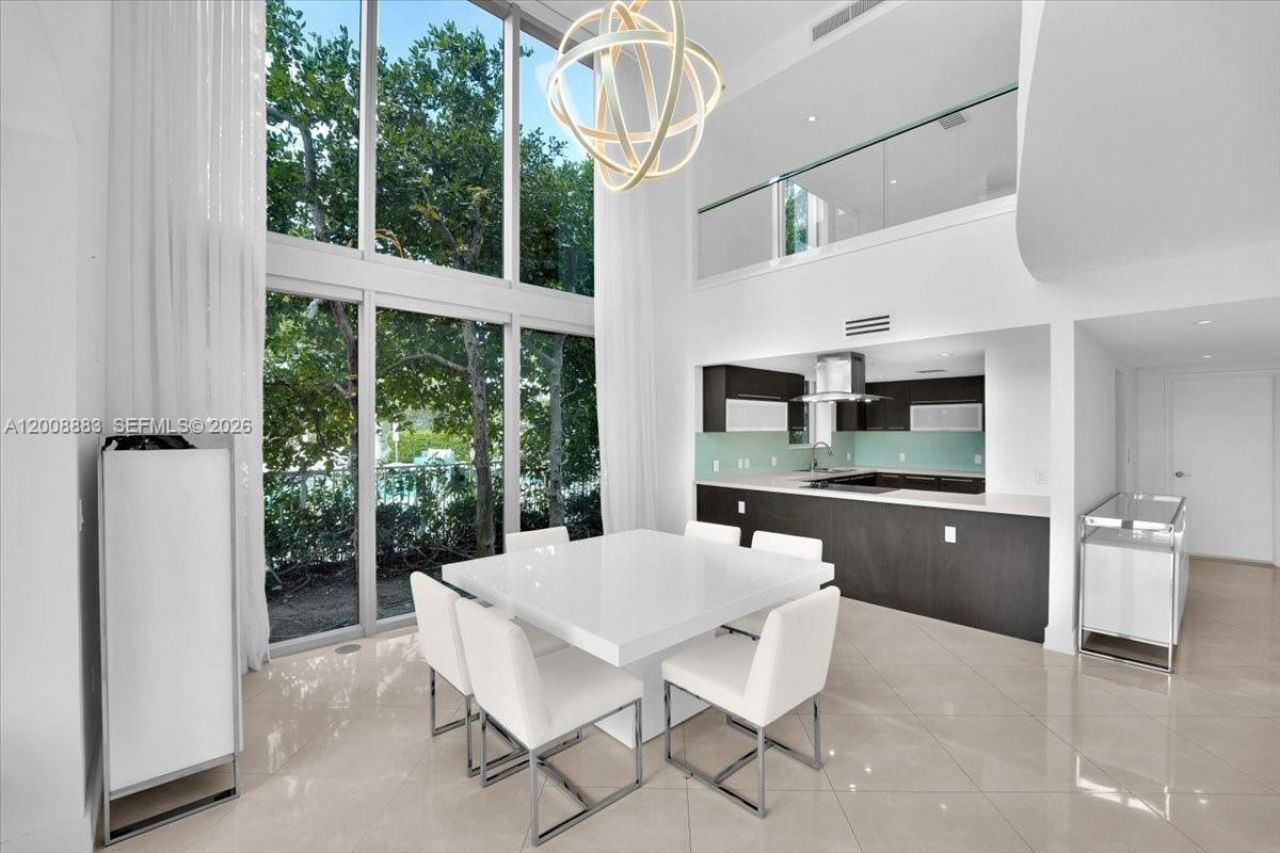 7928 East Drive , Unit 106, North Bay Village, FL 33141 Photo