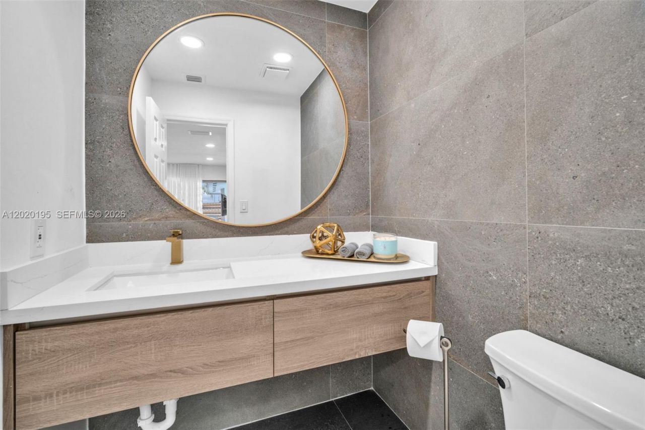 136 Greens Rd, Hollywood, FL 33021 Photo