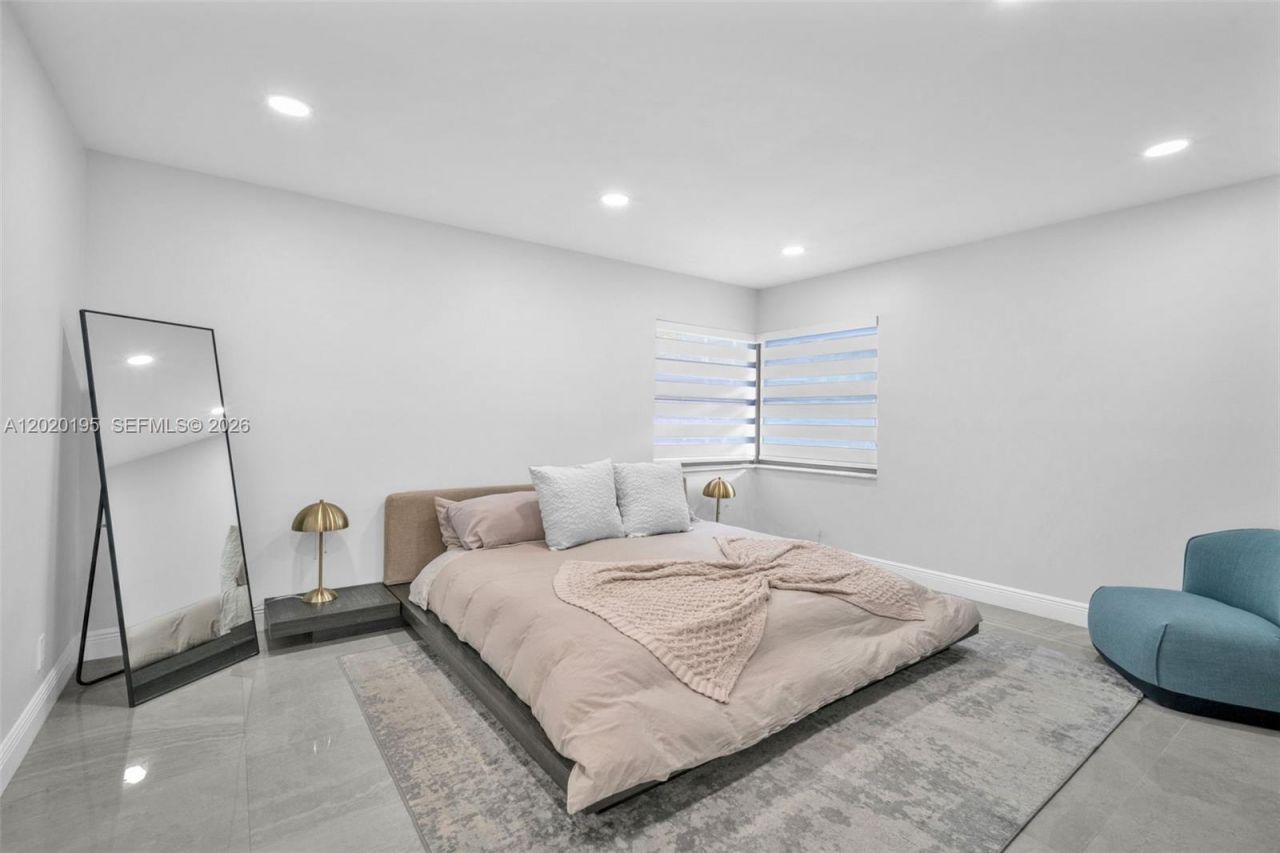 136 Greens Rd, Hollywood, FL 33021 Photo