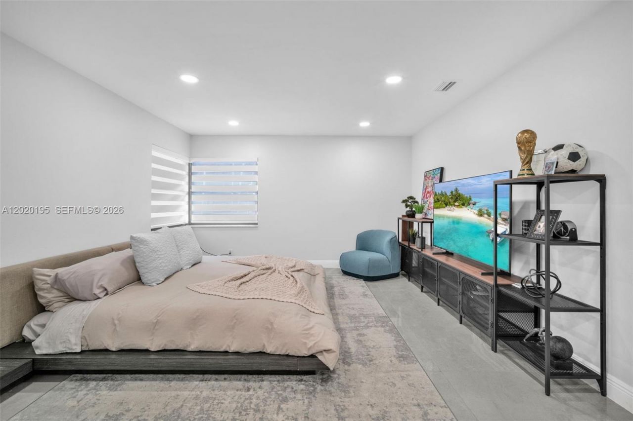 136 Greens Rd, Hollywood, FL 33021 Photo