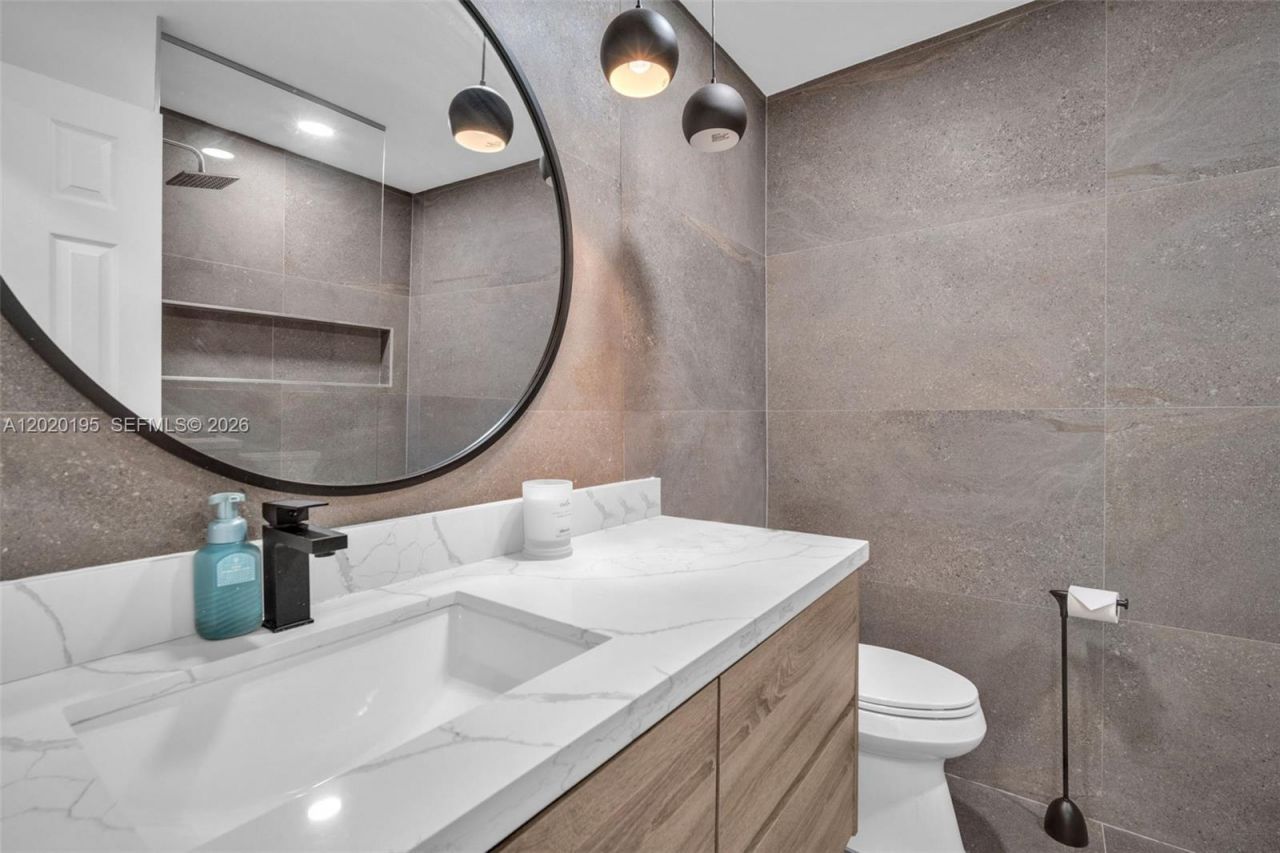 136 Greens Rd, Hollywood, FL 33021 Photo