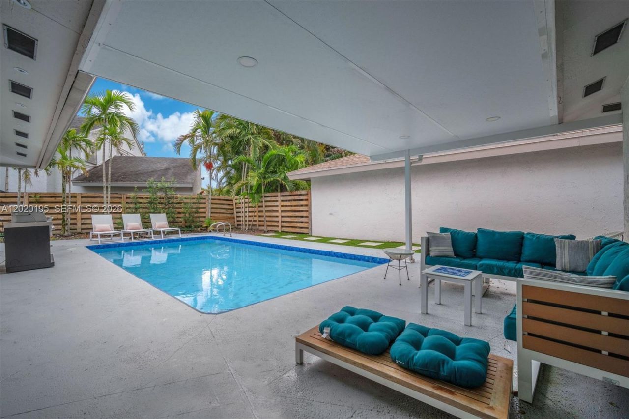 136 Greens Rd, Hollywood, FL 33021 Photo