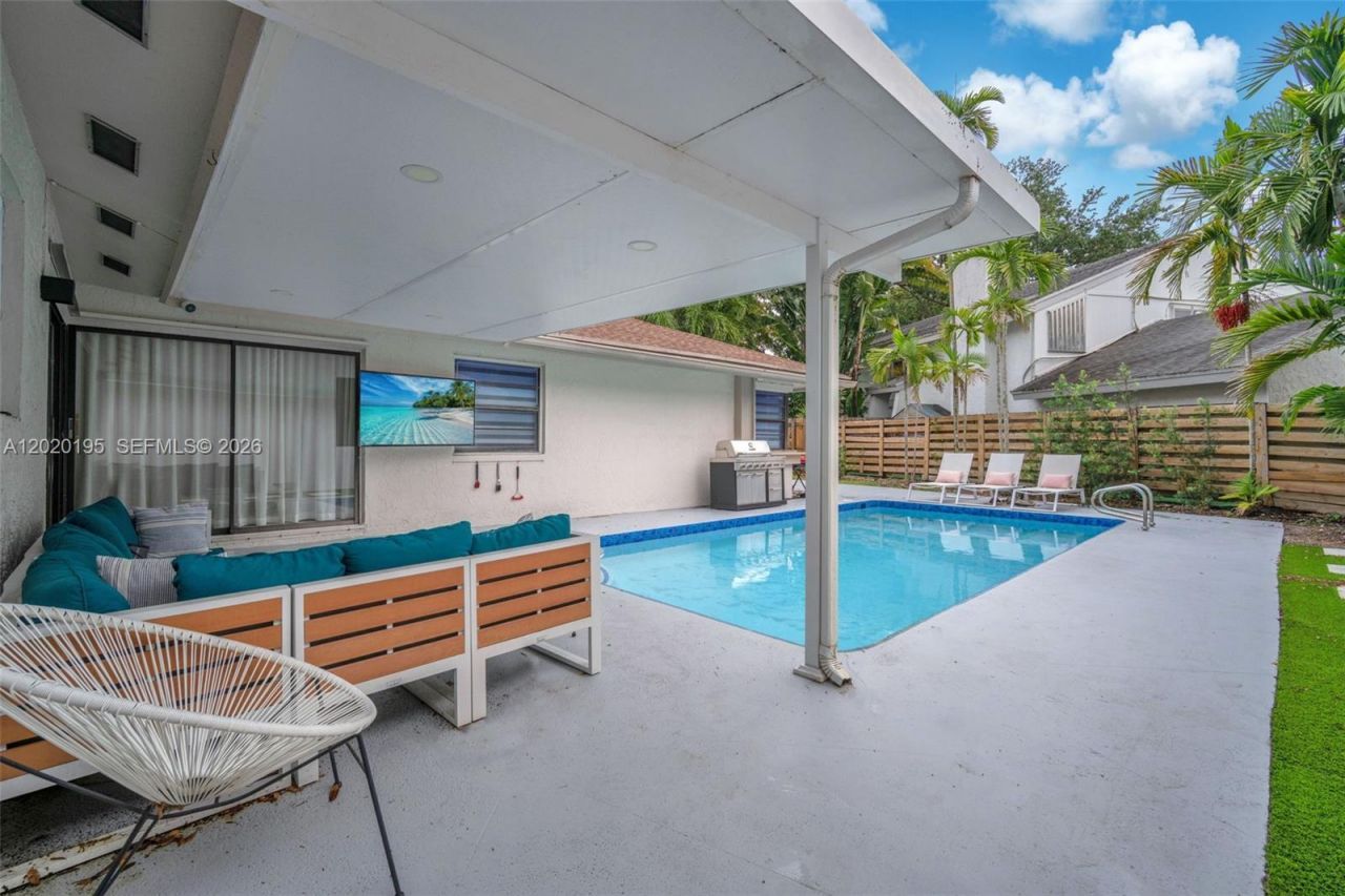 136 Greens Rd, Hollywood, FL 33021 Photo