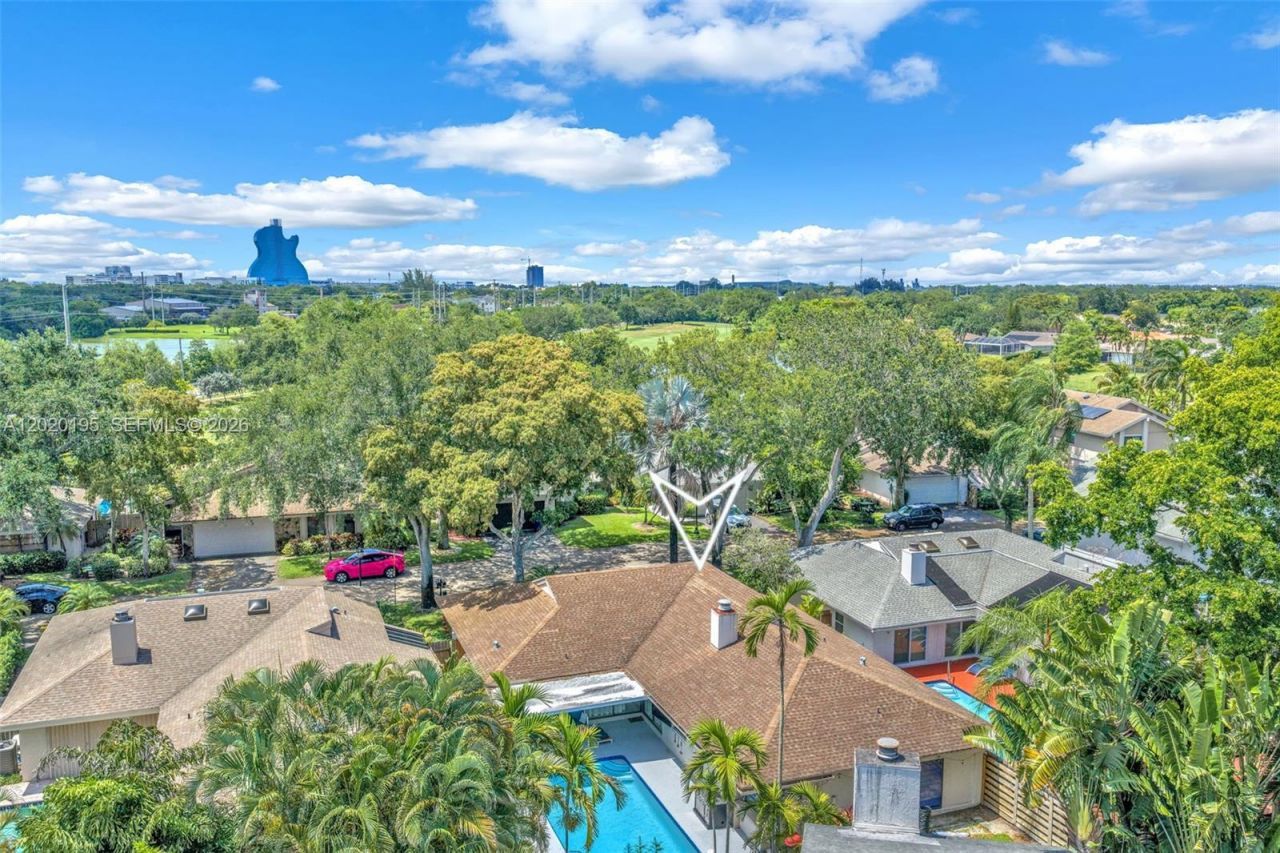 136 Greens Rd, Hollywood, FL 33021 Photo