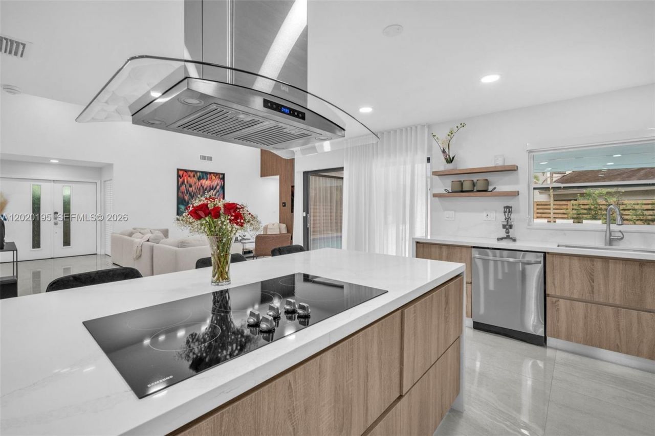 136 Greens Rd, Hollywood, FL 33021 Photo