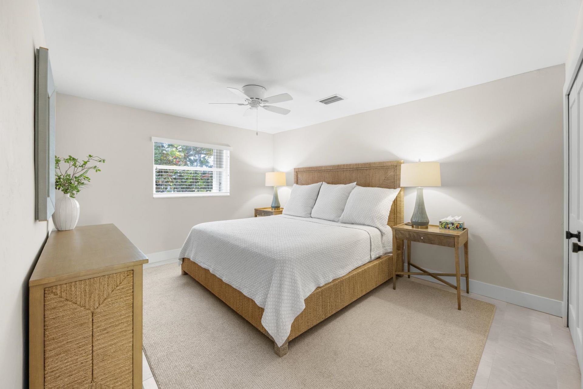 283 Palm Lake Dr, Sanibel, FL 33957 Photo
