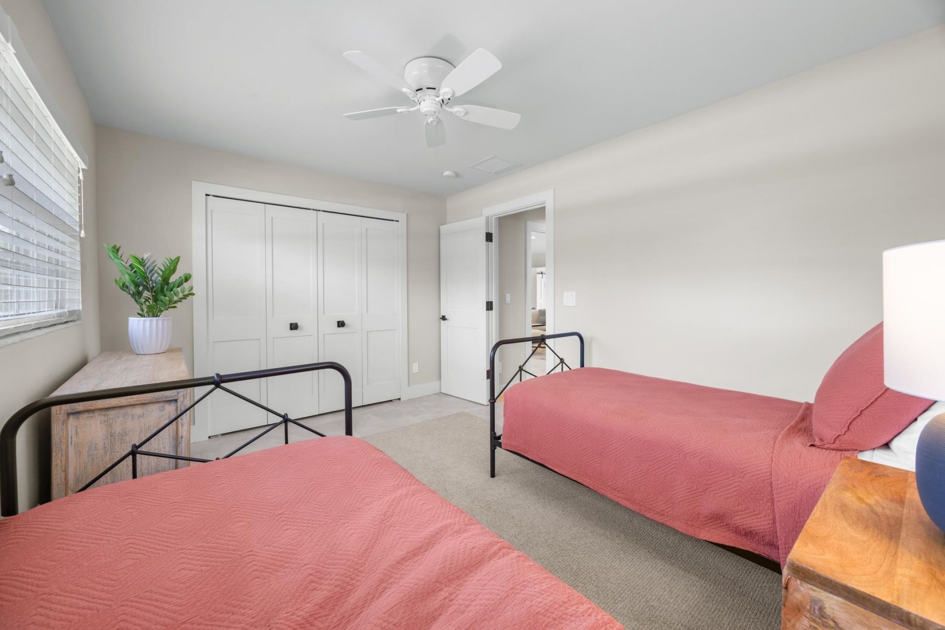 283 Palm Lake Dr, Sanibel, FL 33957 Photo