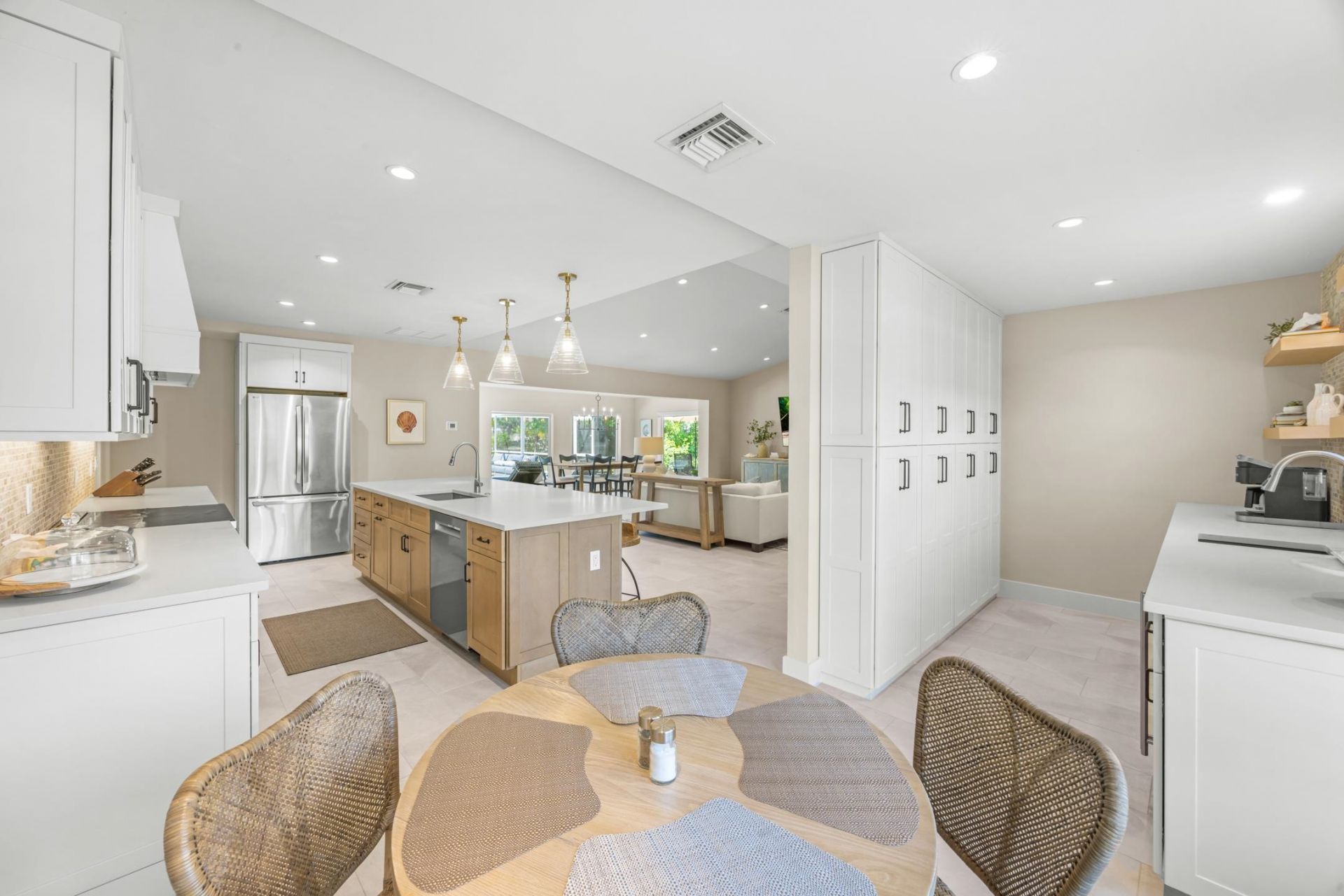 283 Palm Lake Dr, Sanibel, FL 33957 Photo