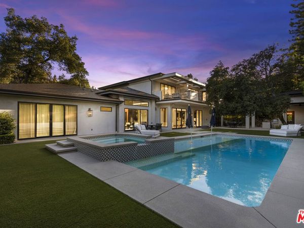 17401 Rancho Street, Encino, CA 91316