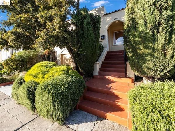 5340 Walnut St, Oakland, CA 94619