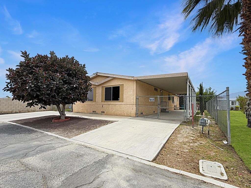 86037 Palmeras Circle, Coachella, CA 92236 Main Photo