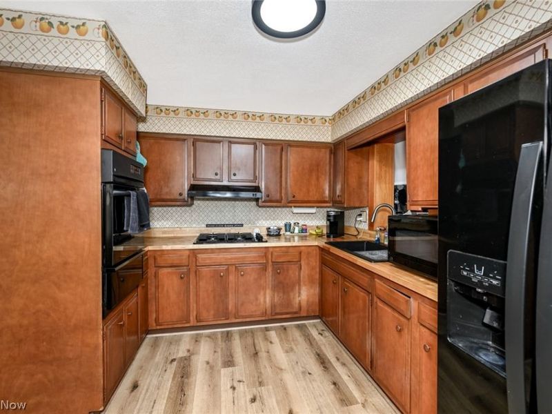 1021 East Boulevard, Aurora, OH 44202 Photo 8