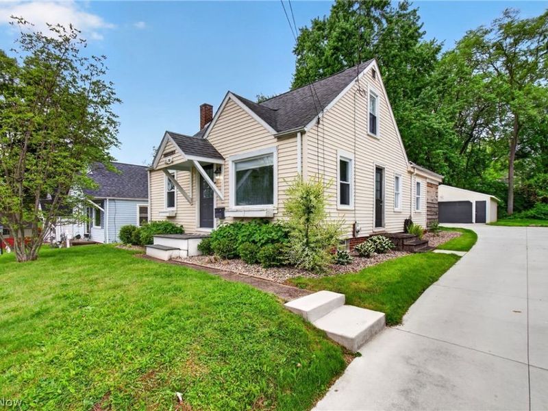 3731 Yale Avenue NW, Canton, OH 44709 Photo 2