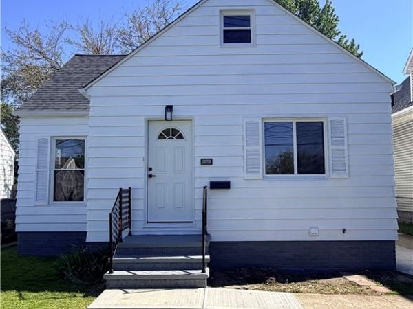 12905 Sprecher Avenue , Cleveland, OH 44135