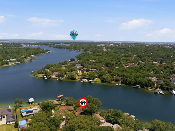 602 Cinco Terrace Lane, Fort Walton Beach, FL 32547