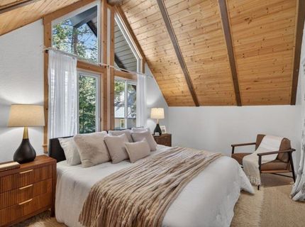 10146 Surrey Place, Truckee, CA 96161 Photo
