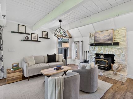 10146 Surrey Place, Truckee, CA 96161 Photo