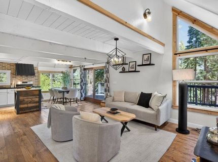 10146 Surrey Place, Truckee, CA 96161 Photo