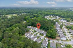 2122 Colson Lane photo 4