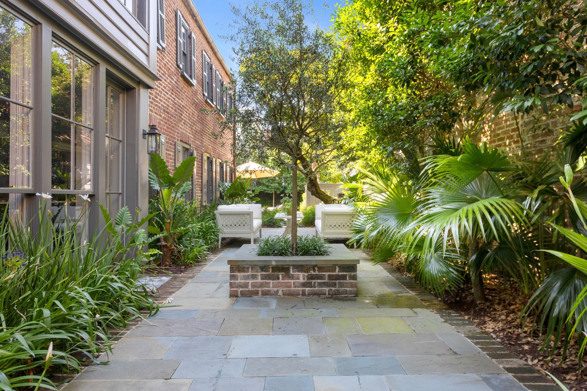 101 Tradd Street Photo 54