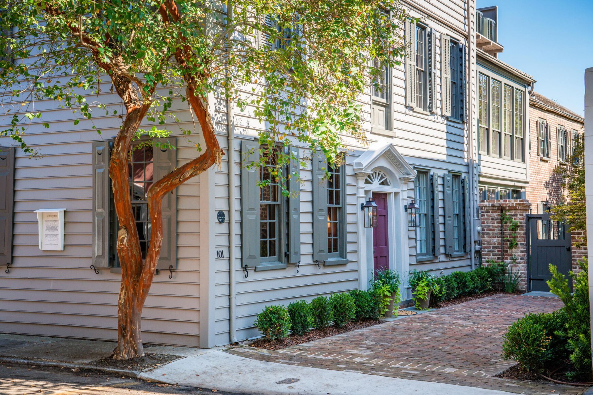101 Tradd Street Photo 6