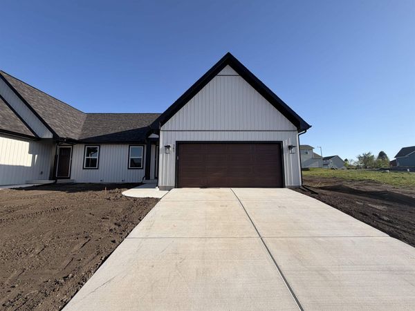 365 Lilac Lane, Unit 68, Stoughton, WI 53589