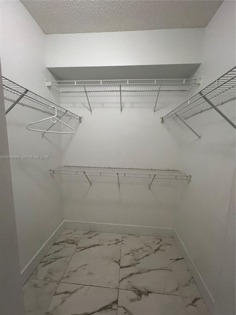 5085 NW 7th St , Unit 711, Miami, FL 33126 Photo