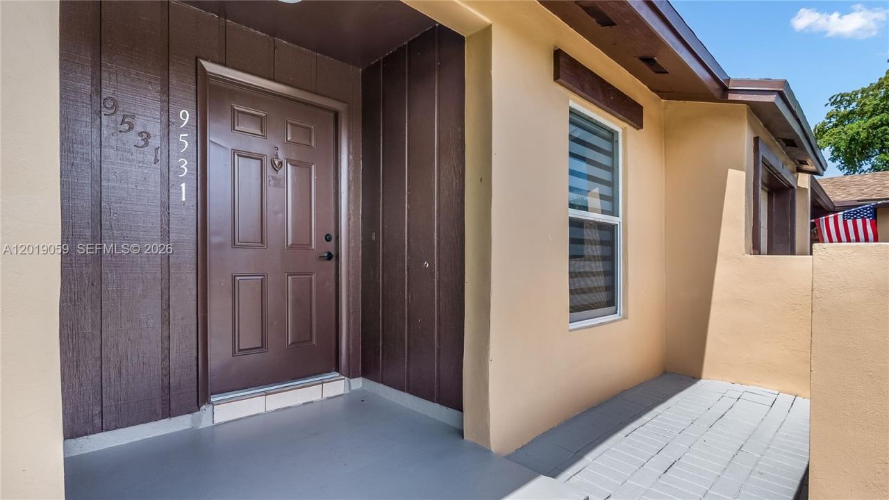 9531 W Heather Ln , Miramar, FL 33025 Photo