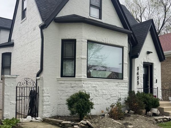 5455 W Roscoe Street , Chicago, IL 60641
