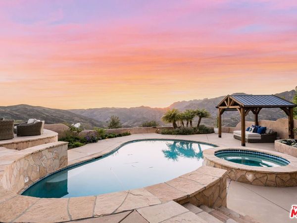 33310 Hassted Drive, Malibu, CA 90265