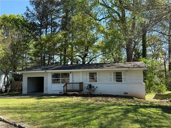 601 Melrose Drive , Forest Park, GA 30297