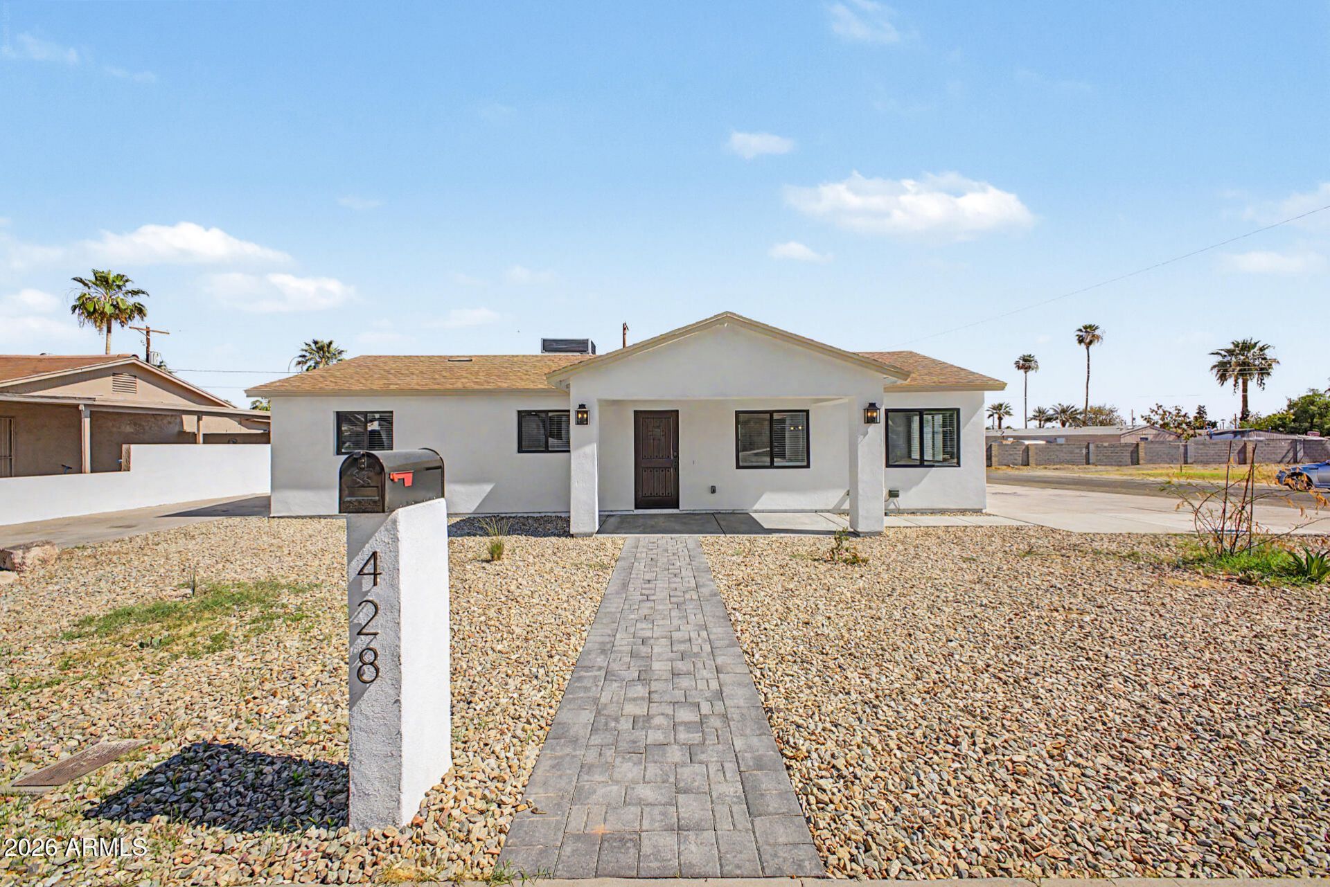 428 E Desert Drive, Phoenix, AZ 85042 Main Photo