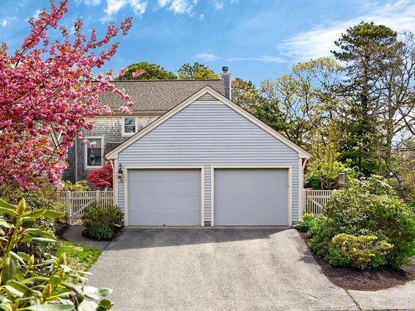 18 Boxwood Cir, Unit 18, Yarmouth, MA 02675