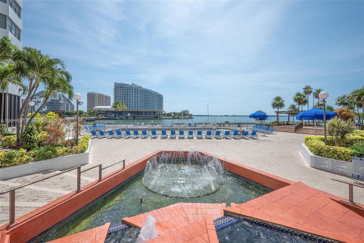 801 Brickell Bay Dr , Unit 1662, Miami, FL 33131 Photo